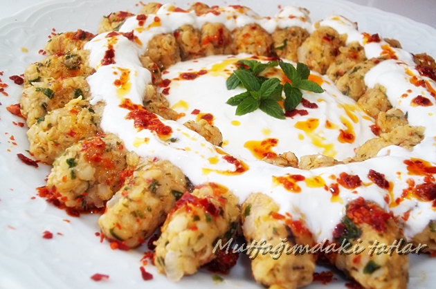 YOĞURTLU BULGUR KÖFTESİ | Mutfak Ve Tatlar